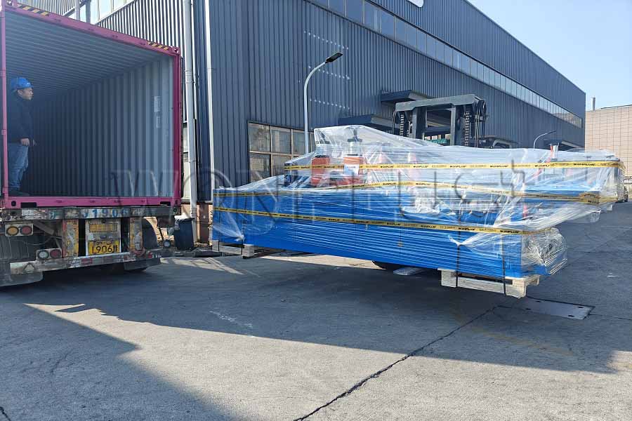 WONPLUS PVC Hollow Roof Extrusion Line จัดส่ง