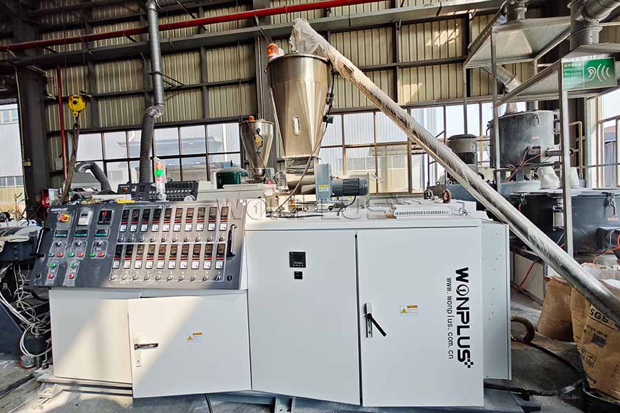 WONPLUS เสร็จสิ้นการทดสอบระบบสายการผลิตท่อพีวีซีอัดรีดแบบสองทางประสิทธิภาพสูง